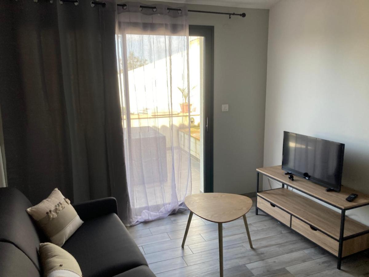 Studio Meuble Du Bourg Puymiclan エクステリア 写真