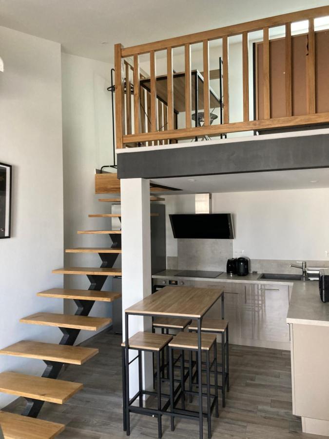 Studio Meuble Du Bourg Puymiclan エクステリア 写真